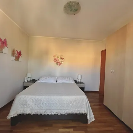 Alojamento de Acomodação e Pequeno-almoço Mariposa Collecorvino