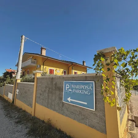 Mariposa Oda ve Kahvaltı 4*