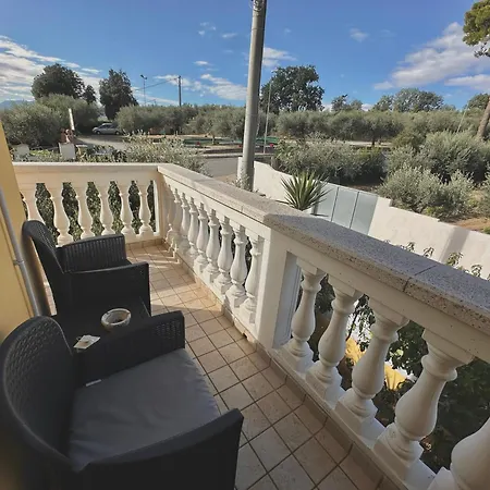 Bed & Breakfast Mariposa Collecorvino