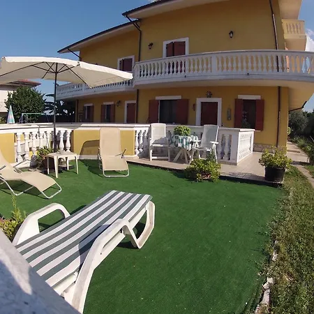 Bed & Breakfast Mariposa Collecorvino