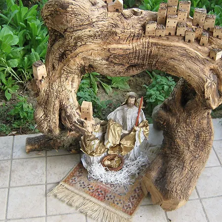 Mariposa Oda ve Kahvaltı 4*