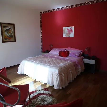 Mariposa Bed & Breakfast 4*