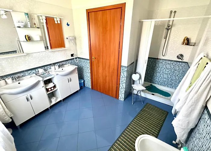 Oda ve Kahvaltı Mariposa 4*