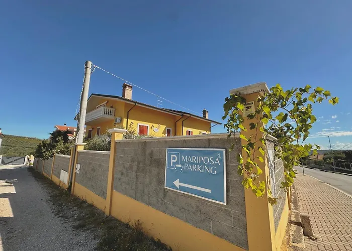 Mariposa Oda ve Kahvaltı 4*