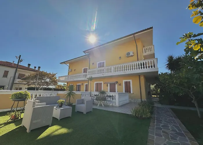 Mariposa 4* Collecorvino