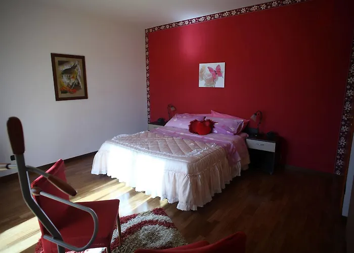 Mariposa Bed and Breakfast 4*